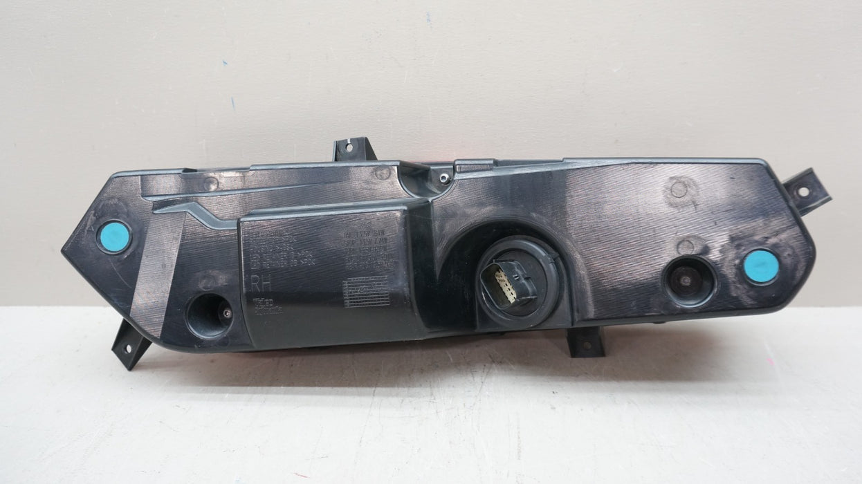 2014-2019 CHEVROLET CORVETTE C7 REAR PASSENGER RIGHT TAILLIGHT 23170470 OEM