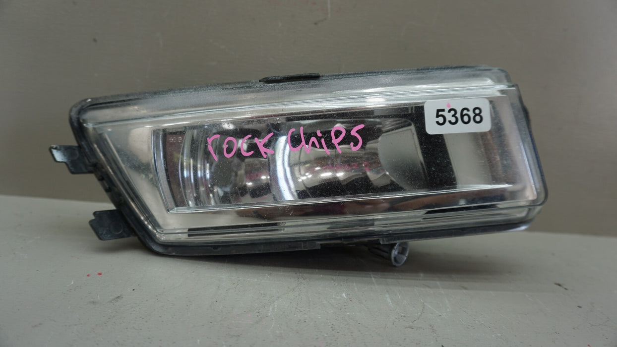 2014-2015 VOLKSWAGEN PASSAT FRONT RIGHT PASSENGER SIDE BUMPER FOG LIGHT LAMP OEM