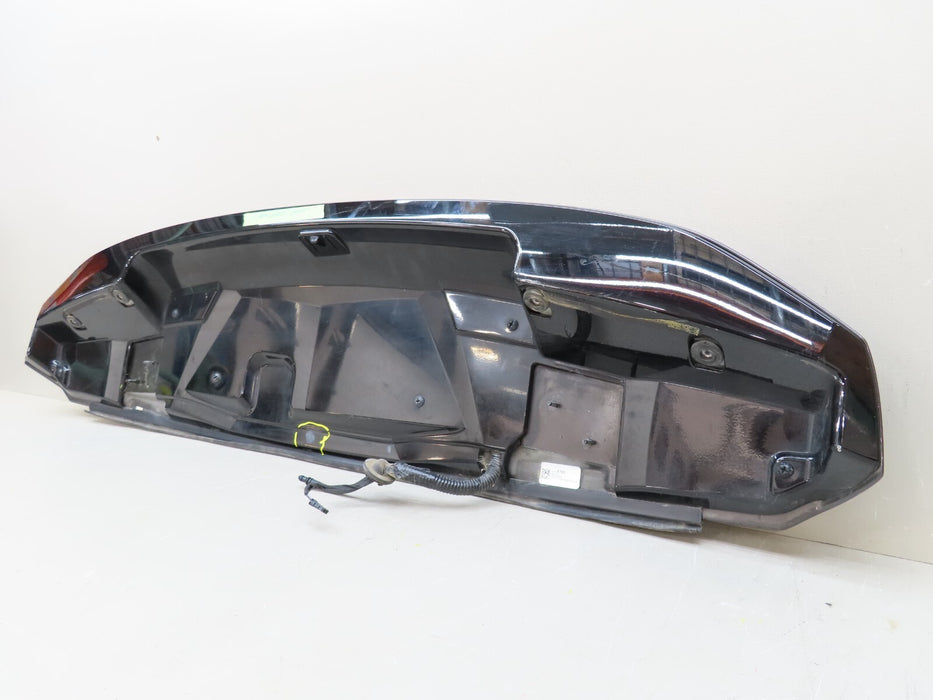 2015-2020 GMC YUKON REAR TAILGATE LIFTGATE SPOILER W/ THIRD LIGHT OEM 84554769