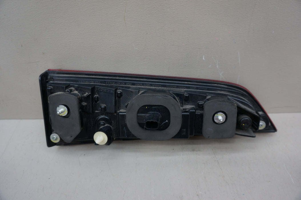 2016-2018 HONDA PILOT REAR RIGHT PASSENGER SIDE INNER TAIL LIGHT OME 16 17 18