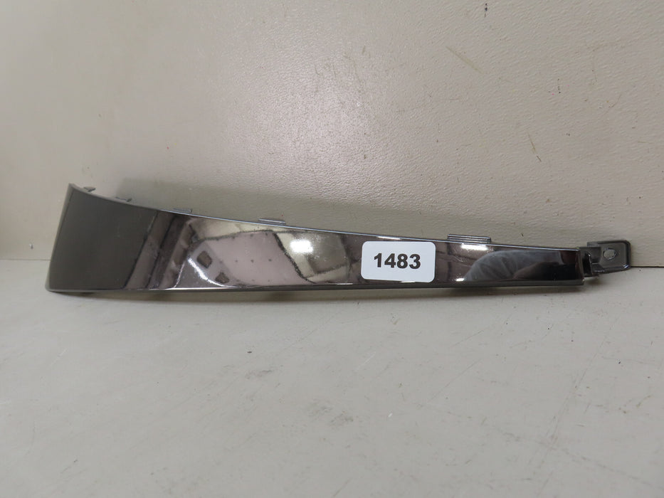 2021-2023 HYUNDAI ELANTRA  FRONT RIGHT PASSENGER SIDE BUMPER TRIM MOLDING OEM
