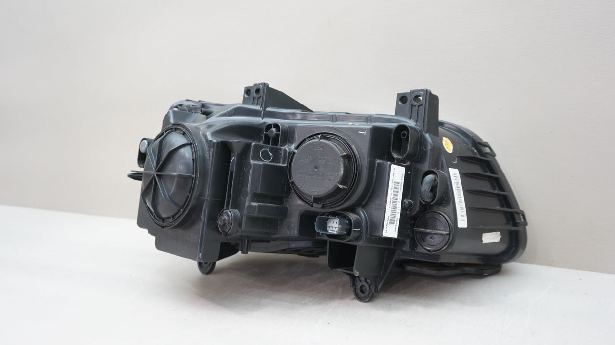 2015-2017 CHRYSLER 300 FRONT LEFT DRIVER SIDE HALOGEN HEADLIGHT OEM