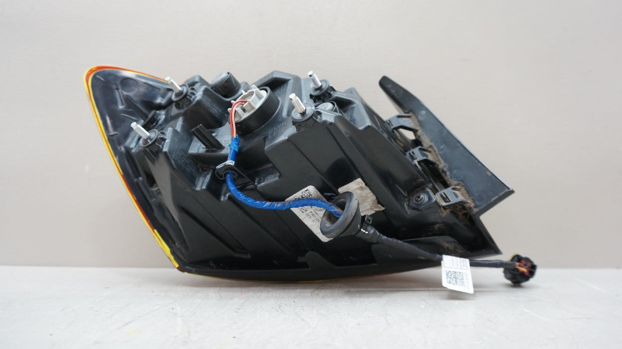 2019-2024 KIA FORTE REAR RIGHT PASSENGER SIDE OUTER TAIL LIGHT OEM