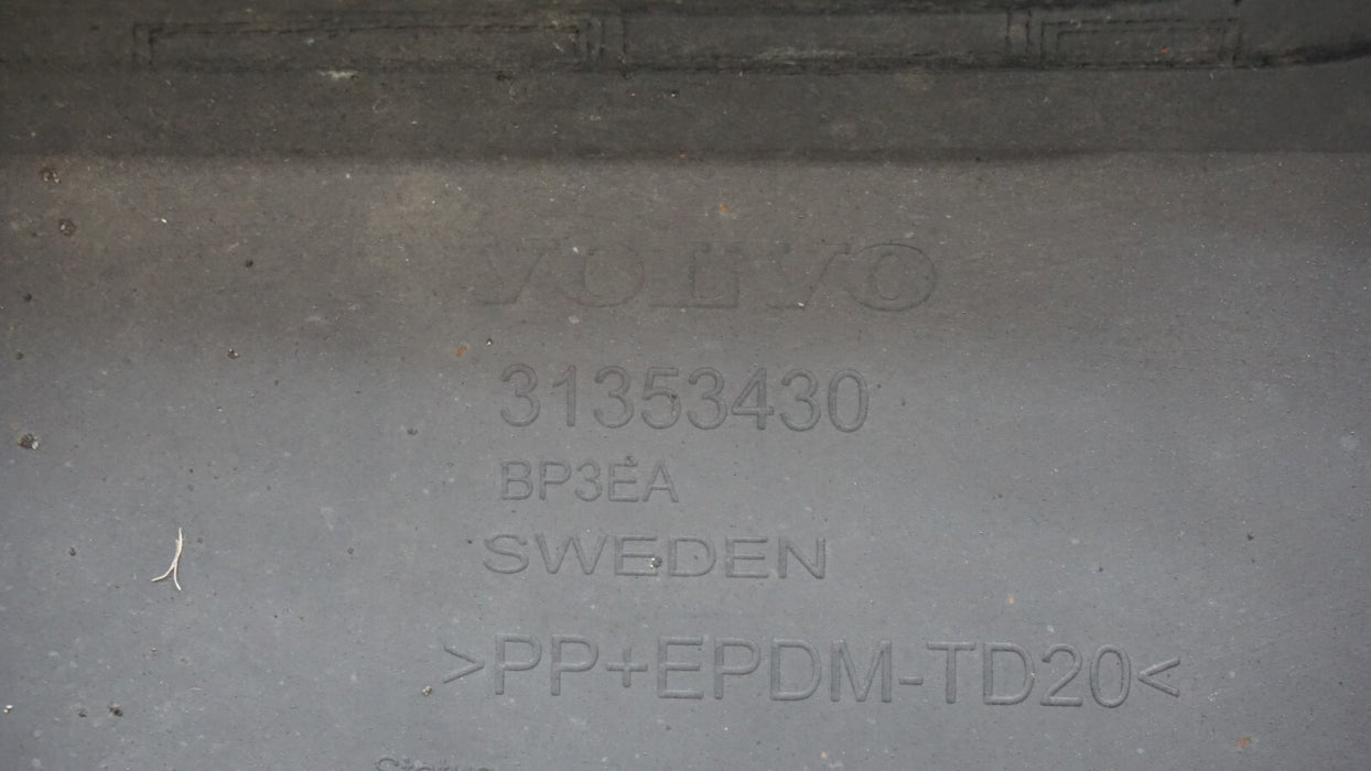 2020-2022 VOLVO XC90 T5 T6 MOMENTUM SUV REAR BUMPER COVER PANEL OEM 31353430