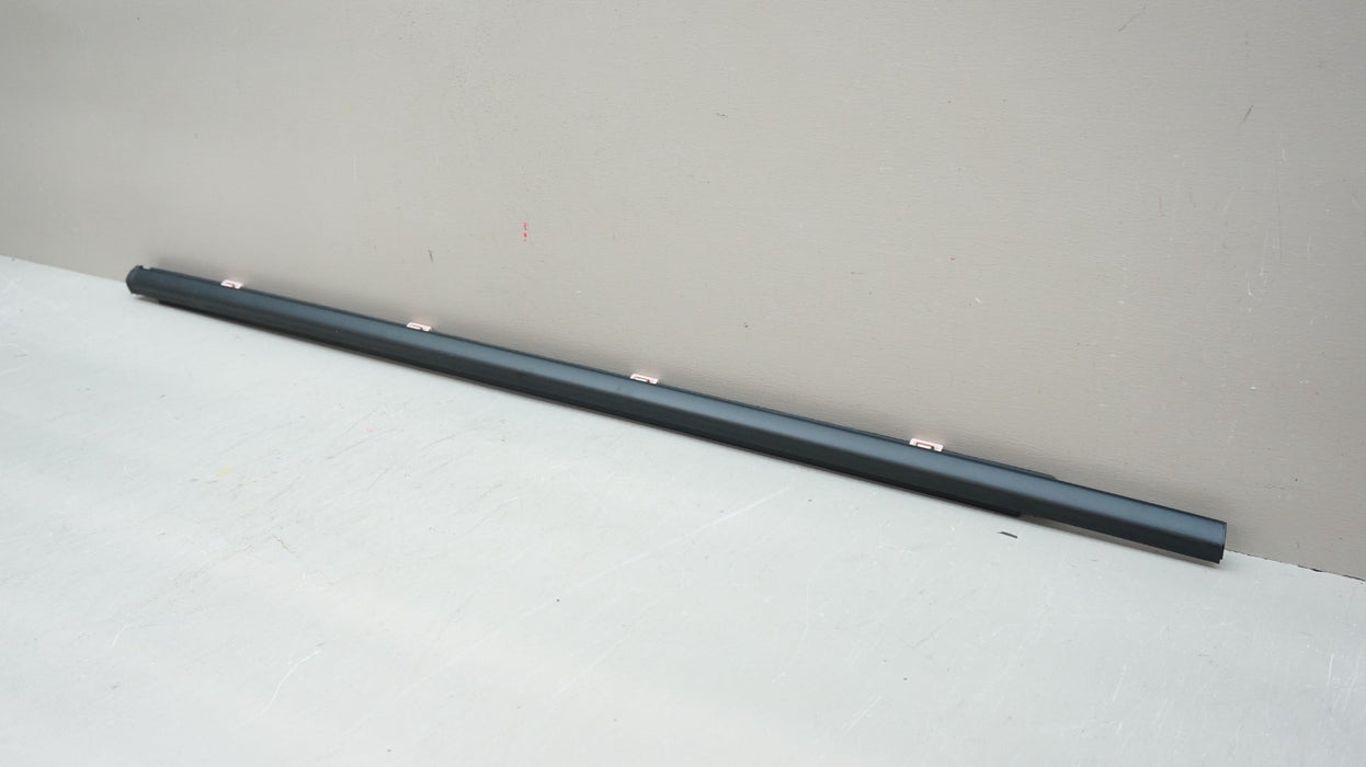 2019-2024 HONDA PASSPORT FRONT RIGHT SIDE WINDOW BELT MOLDING OEM 72410-TG7-A12