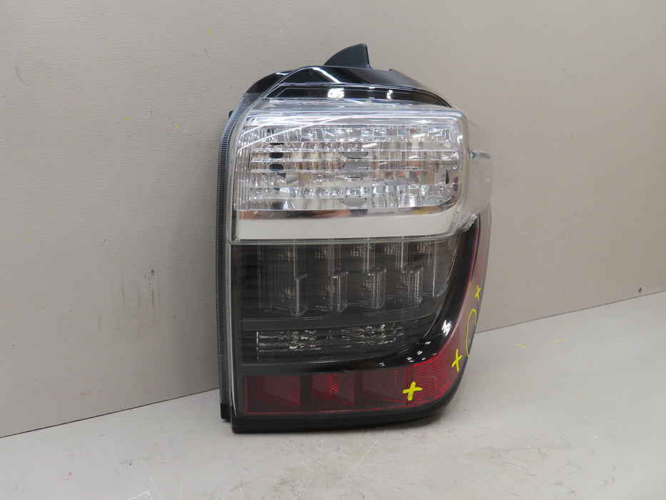 2014-2023 TOYOTA 4RUNNER REAR RIGHT PASSENGER TAIL LIGHT OEM