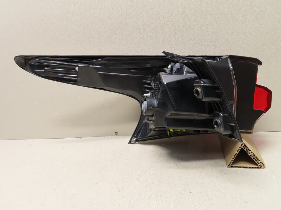 2018-2021 LEXUS NX300 NX300H TAIL LIGHT RIGHT OUTER PASSENGER LED OEM