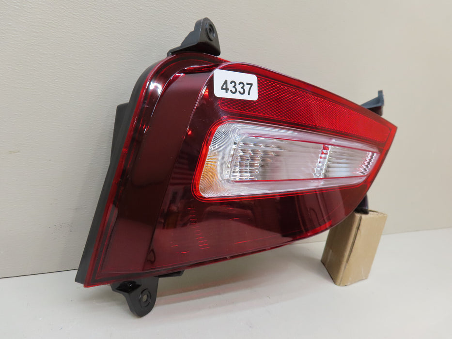 2019 2020 HYUNDAI SANTA FE REAR BUMPER BACKUP LIGHT LEFT DRIVER SIDE CAPA