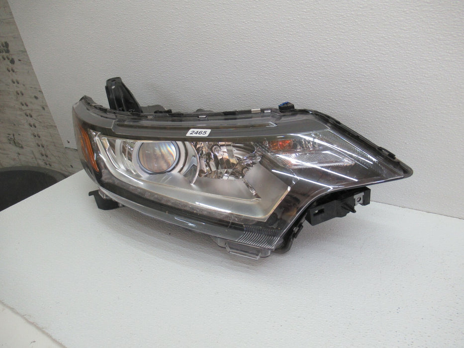2016-2020 MITSUBISHI OUTLANDER FRONT RIGHT PASSENGER SIDE HEADLIGHT LAMP OEM