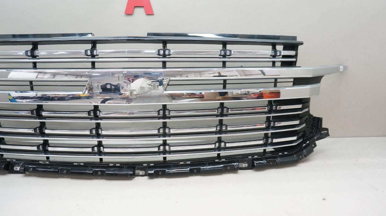 2021-2023 CHEVROLET TAHOE / SUBURBAN FRONT BUMPER RADIATOR GRILLE OEM