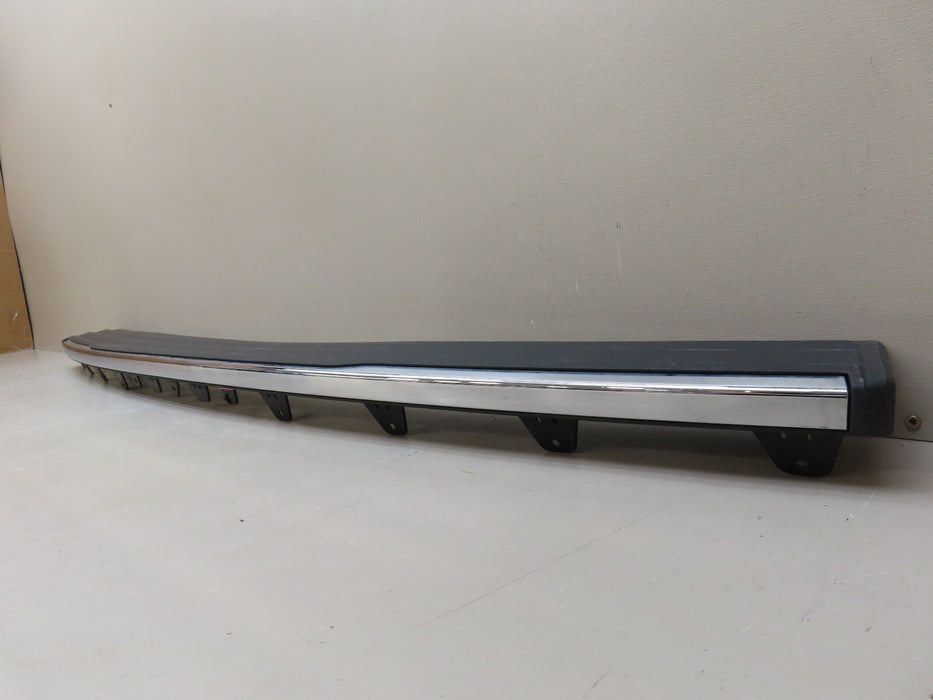 2015-2020 CHEVROLET SUBURBAN/TAHOE REAR BUMPER STEP PAD COVER OEM 29936468