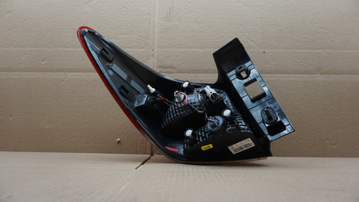 2017-2019 SUBARU IMPREZA HATCHBACK REAR PASSENGER SIDE TAILLIGHT TAILLAMP OEM