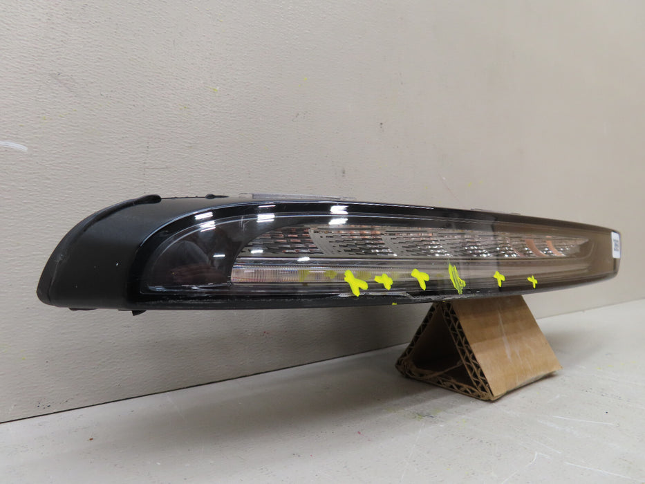 2015-2018 PORSCHE MACAN 95B FRONT RIGHT PASSENGER TURN SIGNAL OEM 95B941182A
