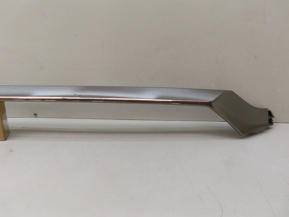 2019 2020 HYUNDAI SANTA FE FRONT CENTER MOLDING OEM
