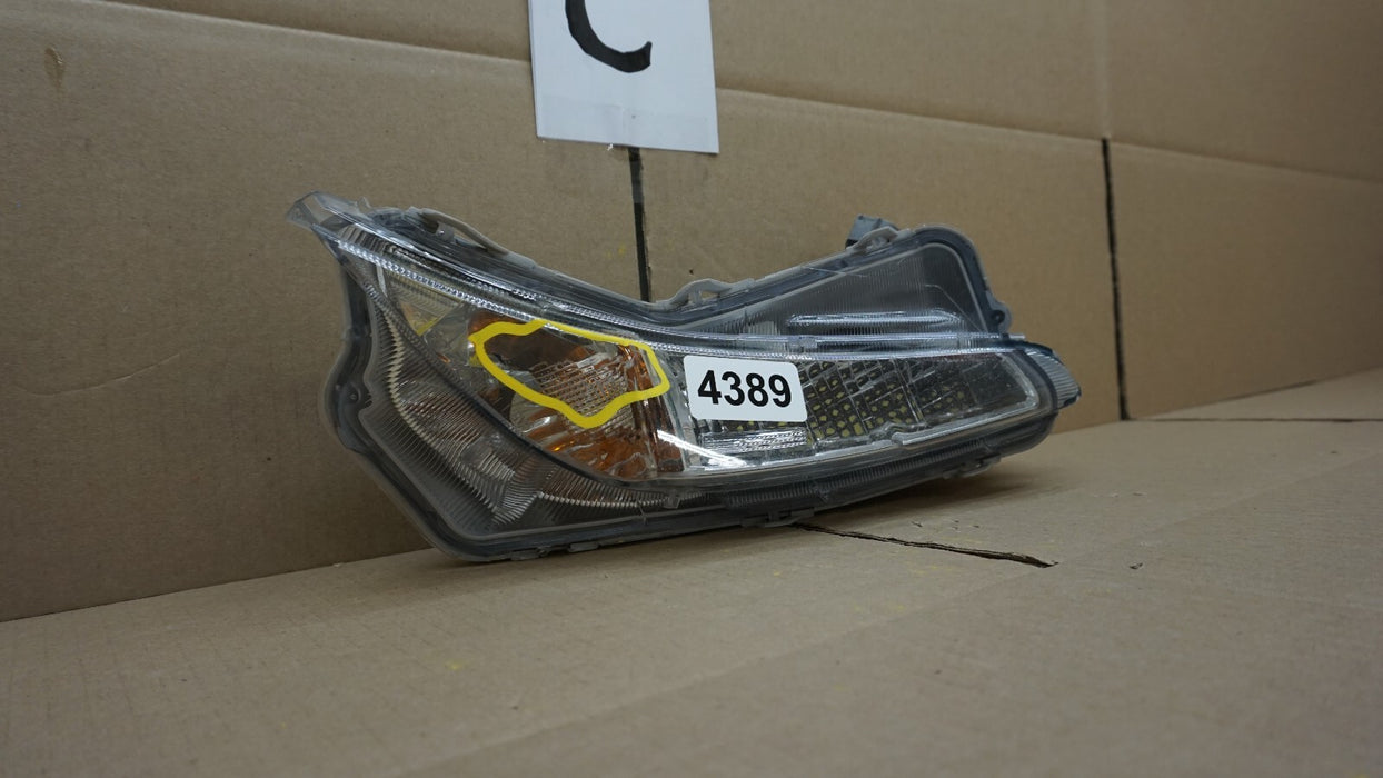2015-2017 TOYOTA CAMRY FRONT RIGHT PASSENGER SIDE TURN SIGNAL LIGHT OEM 15 16 17