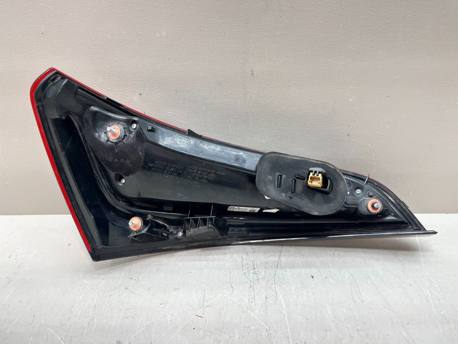 2013-2017 AUDI Q5 SQ5 RH RIGHT PASSENGER INNER LED TAIL LIGHT 8R0 945 094 D