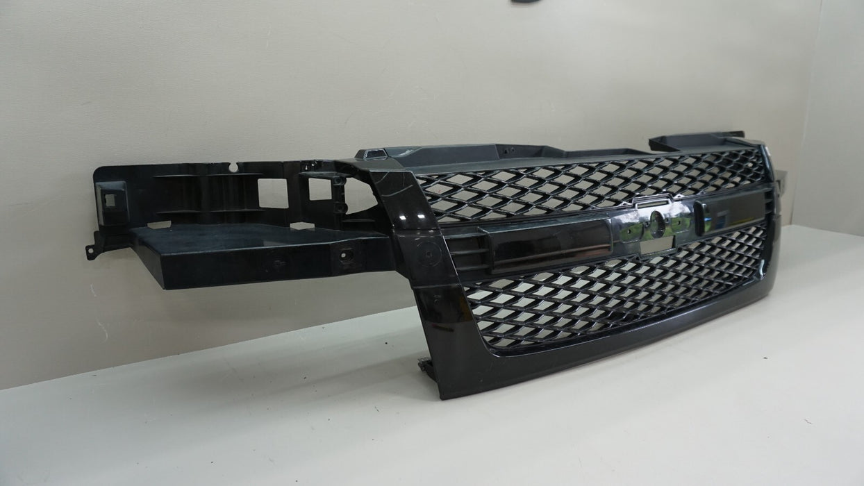 2004-2009 CHEVROLET COLORADO FRONT BUMPER RADIATOR GRILLE GRILL OEM 15044831