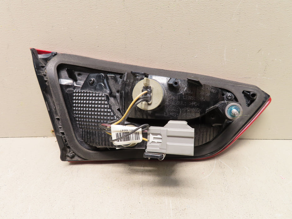 2016-2019 CHEVROLET MALIBU RIGHT PASSENGER TAIL LIGHT INNER HALOGEN LAMP OEM