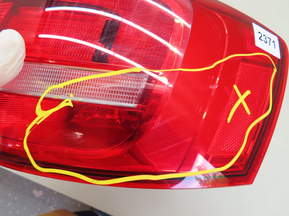 2016-2018 VOLKSWAGEN JETTA REAR RIGHT PASSENGER SIDE OUTER TAIL LIGHT LAMP OEM