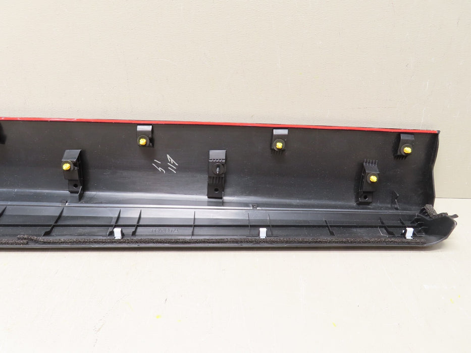 2015-2019 TOYOTA HIGHLANDER FRONT RIGHT LOWER DOOR MOLDING OEM 75071-0E905