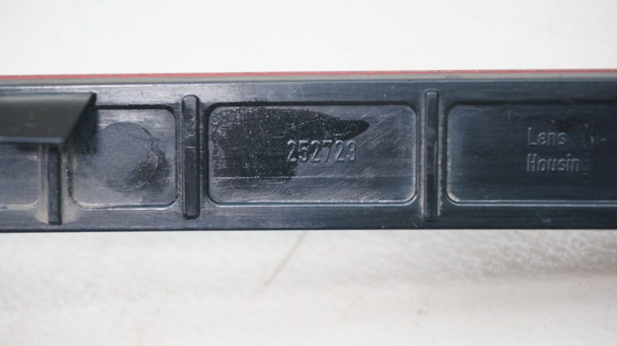 2022-2024 VOLKSWAGEN TIGUAN REARCENTER BUMPER REFLECTOR OEM 5NA945109