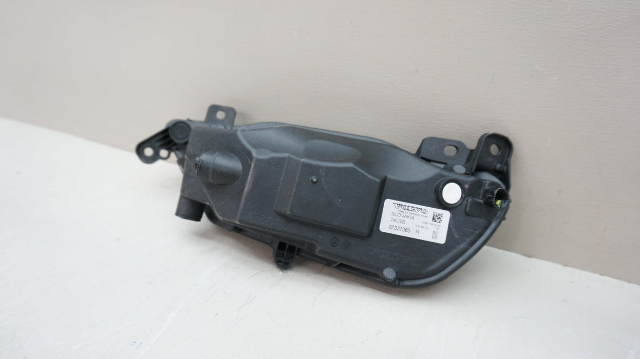 2018-2025 VOLVO XC60 FRONT RIGHT PASSENGER SIDE FOG LIGHT OEM