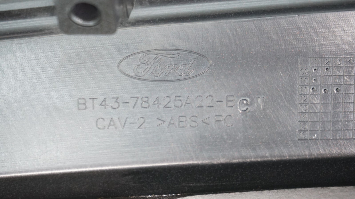 2011-2014 FORD EDGE REAR TRUNK FINISH GARNISH MOLDING PANEL BT43-78425A22-BCW OE