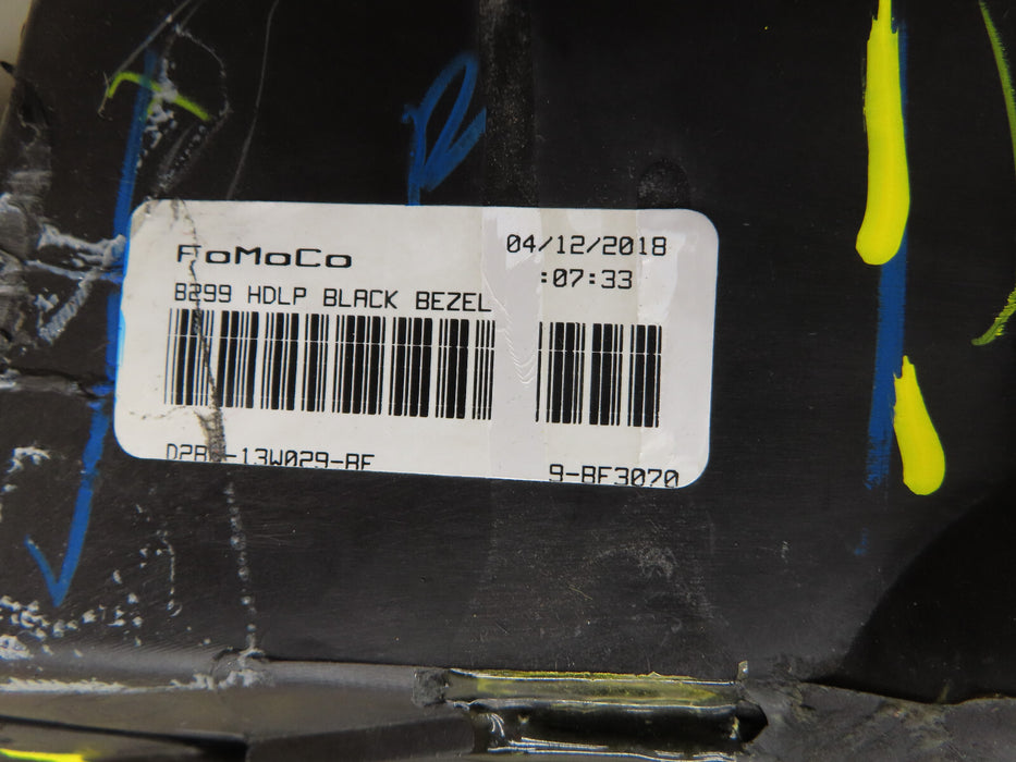 2014-2019 FORD FIESTA FRONT RIGHT PASSENGER SIDE HEADLIGHT HALOGEN OEM