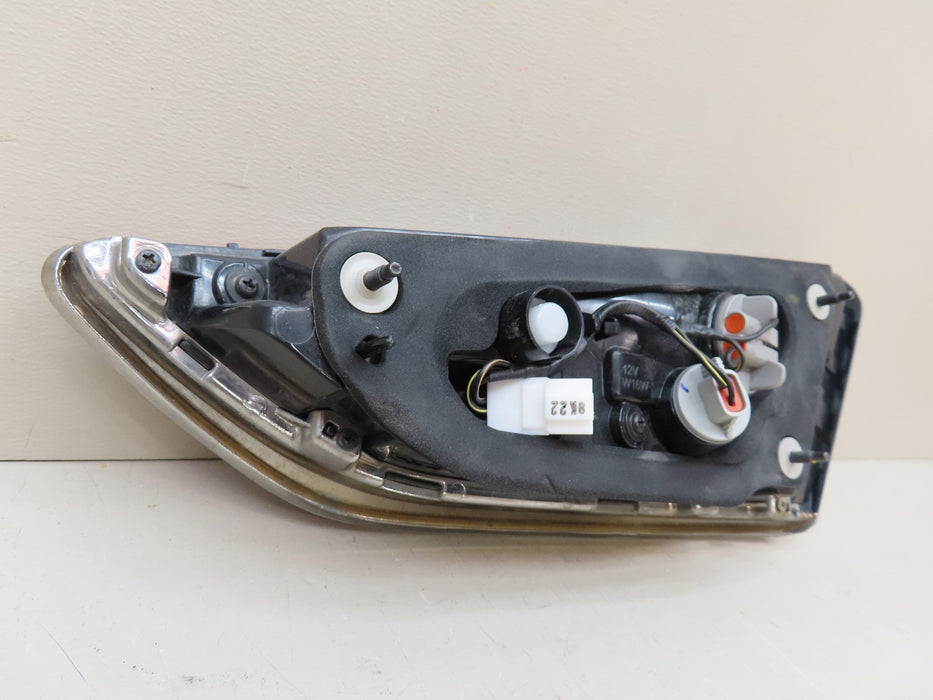 2018-2019 HYUNDAI SONATA REAR RIGHT PASSENGER INNER TAIL LIGHT OEM 92403C2500
