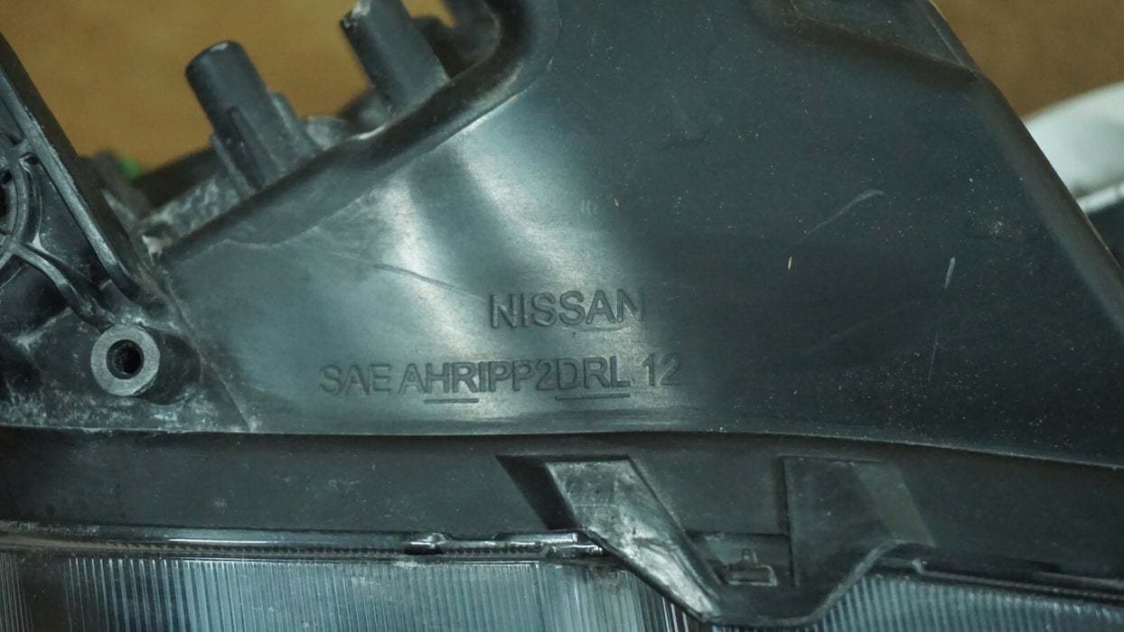 2017-2019 NISSAN ROGUE FRONT RIGHT PASSENGER SIDE HEADLIGHT HEADLAMP HALOGEN OEM