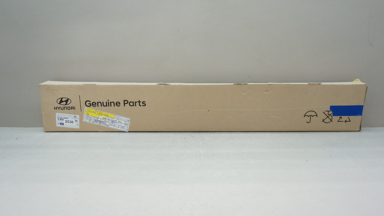2020-2025 HYUNDAI PALISADE FRONT RIGHT DOOR GARNISH MOLDING OEM 87722-S8100