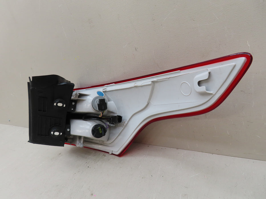 2013-2016 FORD ESCAPE REAR LEF DRIVER SIDE TAIL LIGHT LAMP HALOGEN OEM