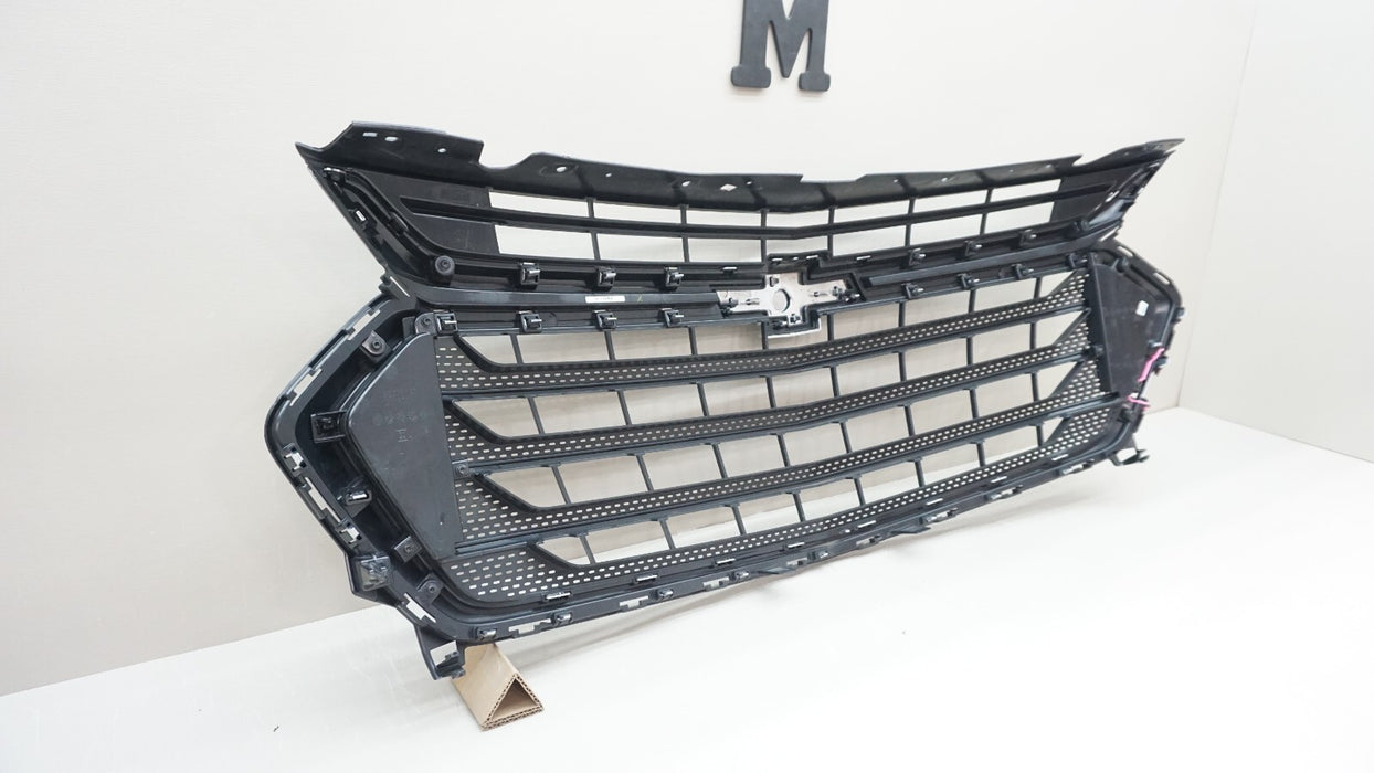 2018-2020 CHEVROLET TRAVERSE FRONT UPPER RADIATOR GRILLE GRILL OEM 23376131