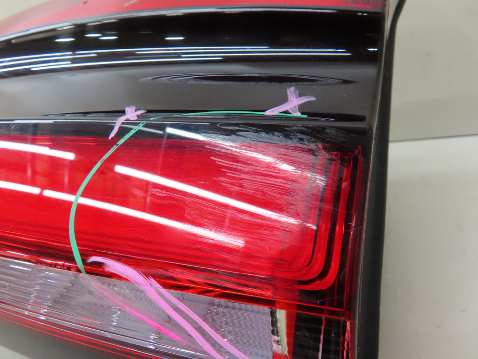 2021-2024 CHRYSLER PACIFICA REAR CENTER LIFT GATE TAIL LIGHT OEM