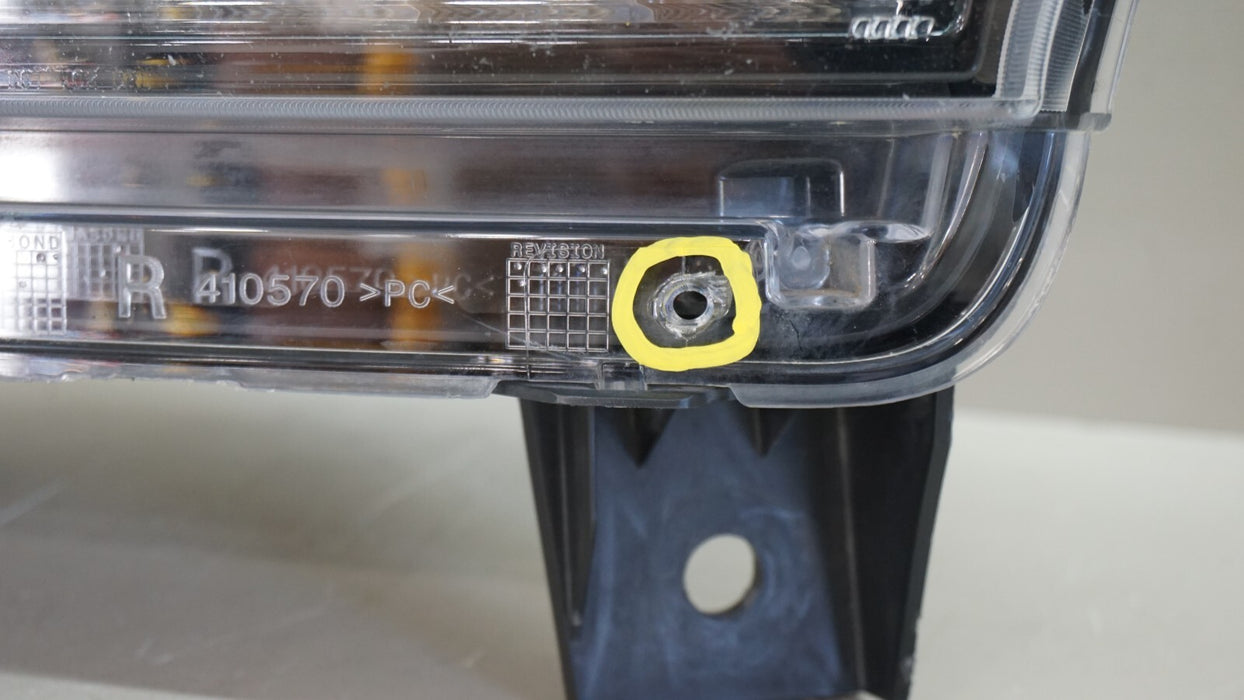 2016-2020 DODGE DURANGO FRONT RIGHT PASSENGERS RH HEADLIGHT OEM