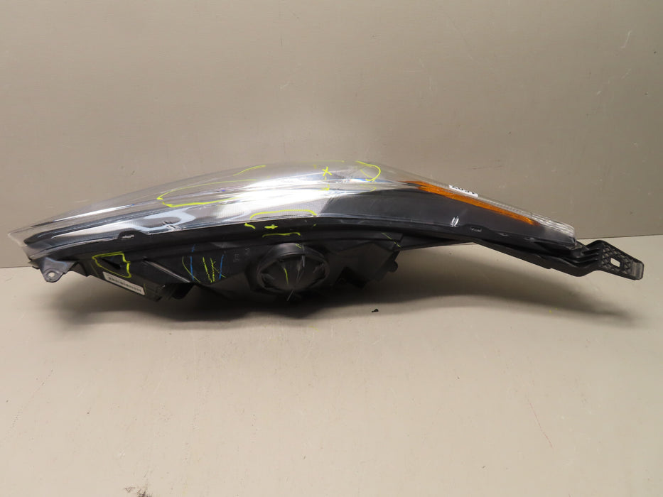 2014-2019 FORD FIESTA RIGHT PASSNGENGER HEADLIGHT HEADLAMP HALOGEN OEM