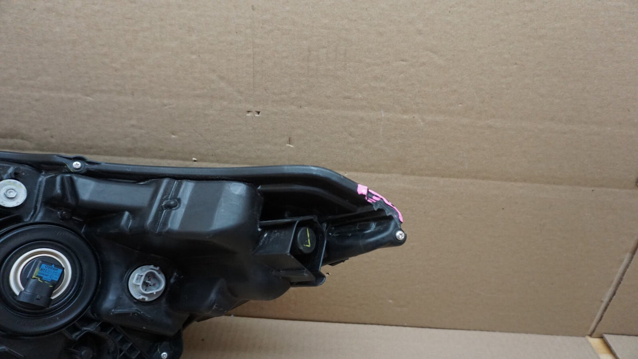 2019-2020 HONDA HR-V RH RIGHT PASSENGER SIDE HALOGEN HEADLIGHT OEM 19 20