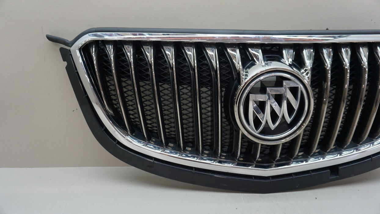 2016-2018 BUICK ENVISION FRONT CENTER RADIATOR GRILLE OEM 22906068