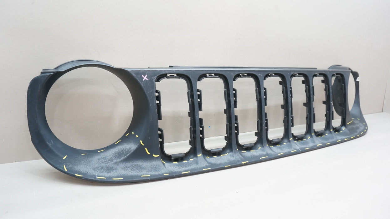 2015-2018 JEEP RENEGADE FRONT BUMPER RADIATOR GRILLE OEM 735587825