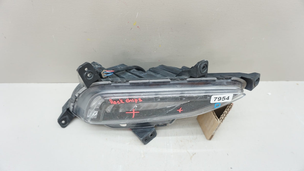 2016-2018 HYUNDAI TUCSON FRONT RIGHT PASSENGER SIDE FOG DLR LIGHT OEM