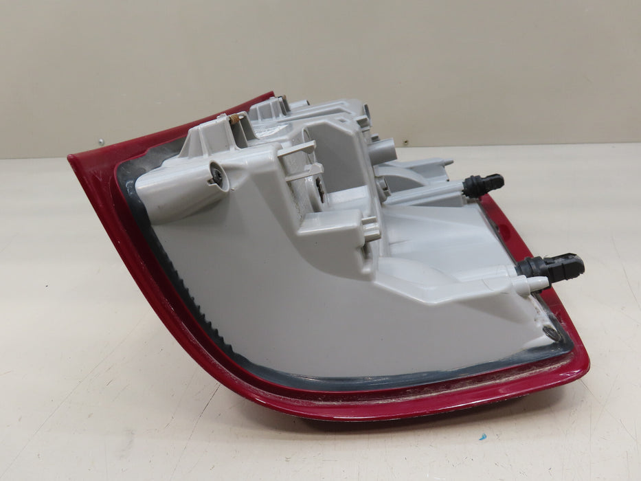 2016-2018 CHEVROLET SILVERADO 1500 REAR LEFT DRIVER SIDE TAIL LIGHT OEM 84066478