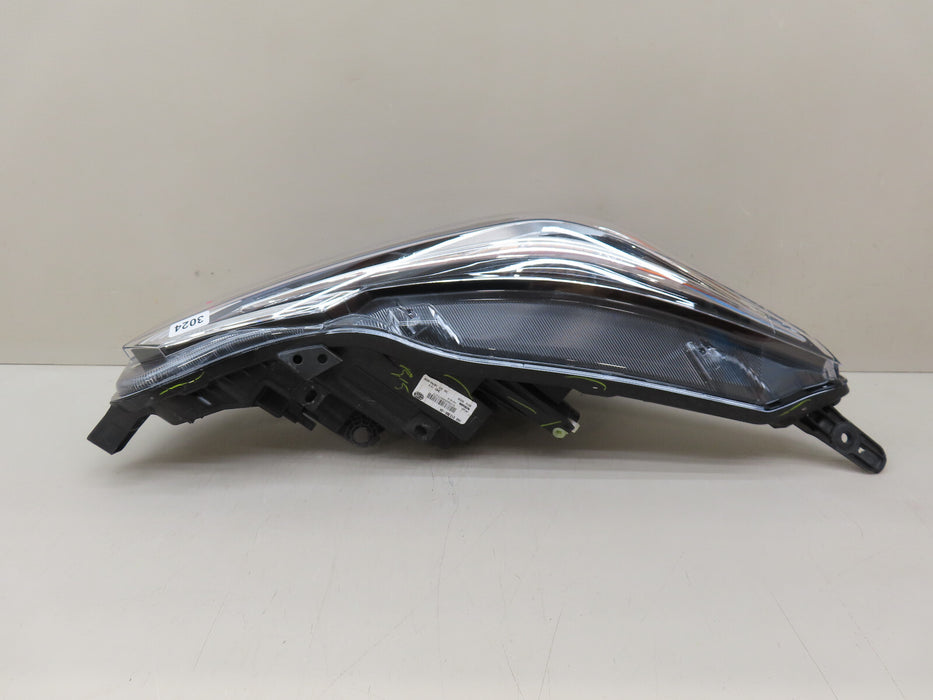 2020-2022 NISSAN VERSA RIGHT PASSENGER SIDE HEADLIGHT HALOGEN OEM
