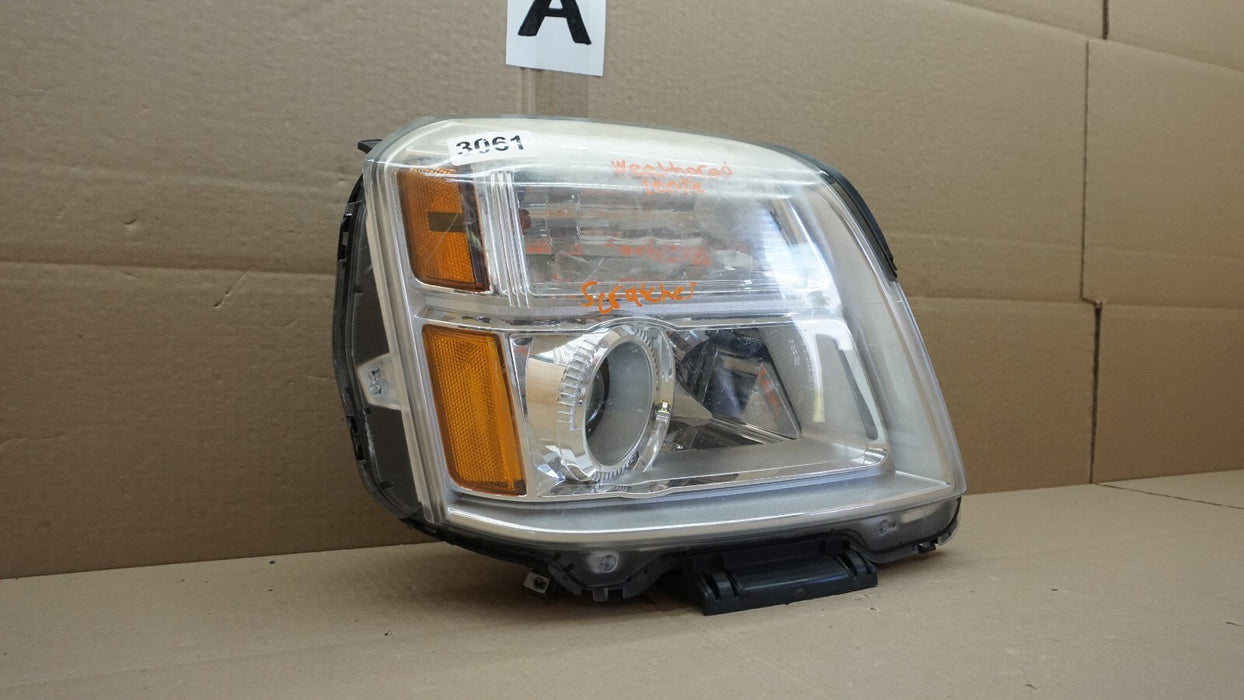 2010-2015 GMC TERRAIN FRONT RIGHT PASSENGER SIDE HEADLIGHT LAMP HALOGEN OEM