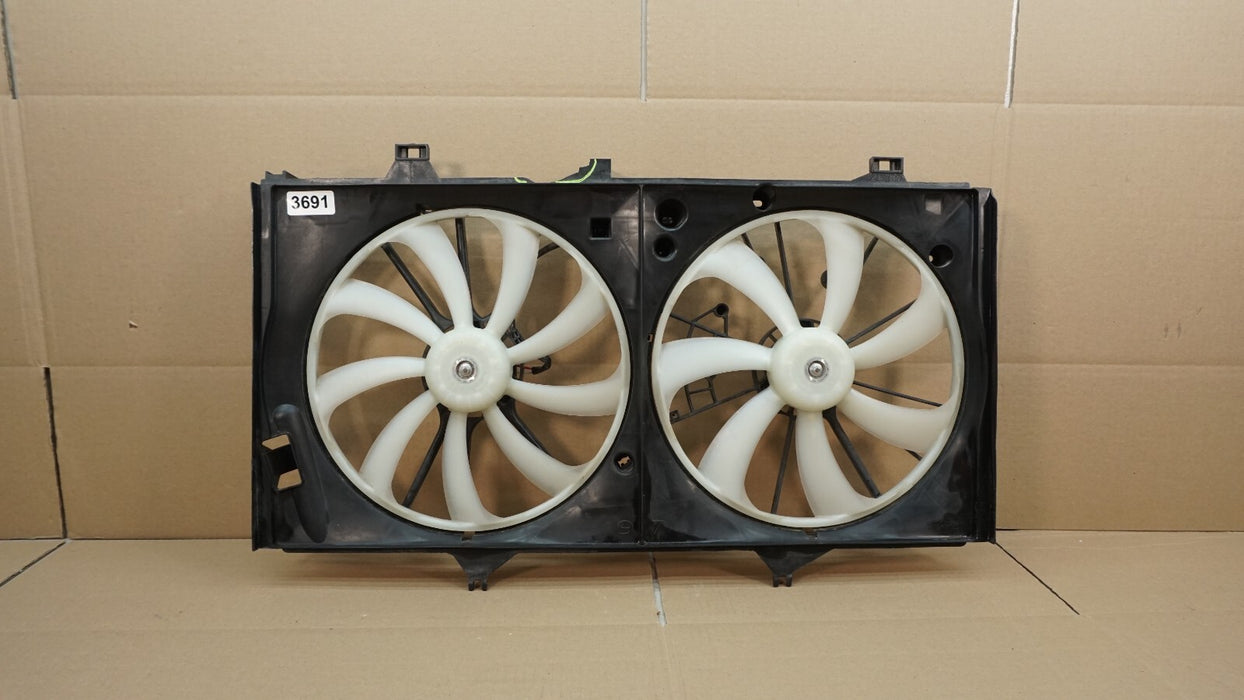 2012-2017 TOYOTA CAMRY SEDAN ENGINE RADIATOR COOLING FAN MOTOR SHROUD BLADE OEM