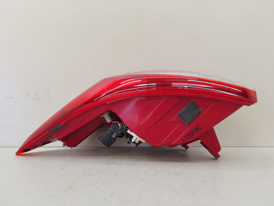 2016-2018 HYUNDAI TUCSON REAR LEFT DRIVER SIDE TAIL LIGHT OEM