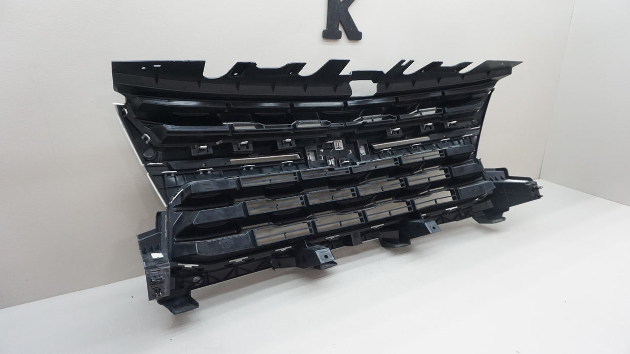 2021-2022 CHEVROLET COLORADO FRONT CENTER RADIATOR GRILLE OEM 84457397