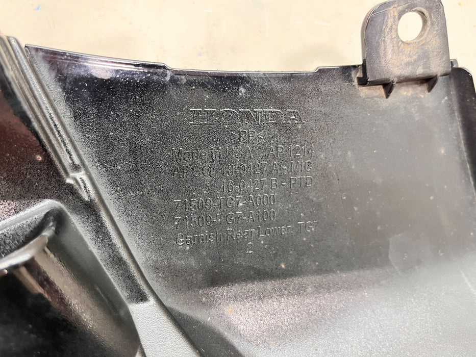2019-2022 HONDA PILOT REAR LOWER BUMPER VALANCE PANEL COVER OEM 71509-TG7-A000