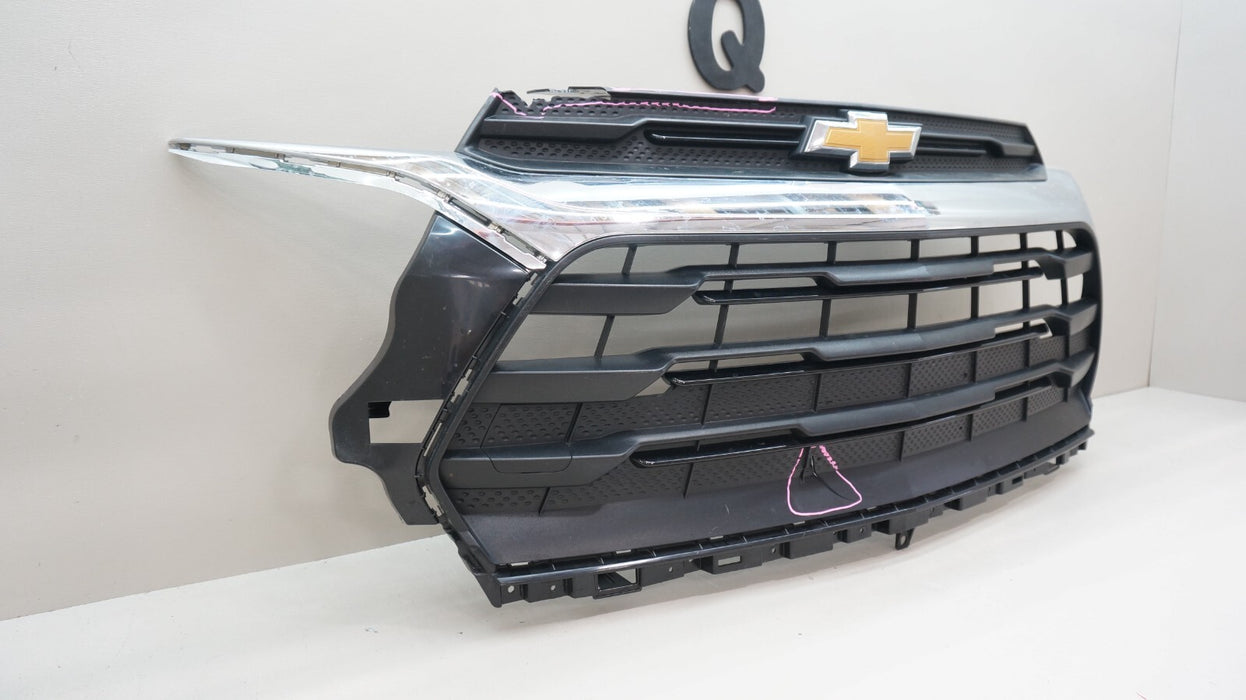 2021-2022 CHEVROLET TAHOE FRONT RADIATOR GRILLE GRILL OEM 42756111