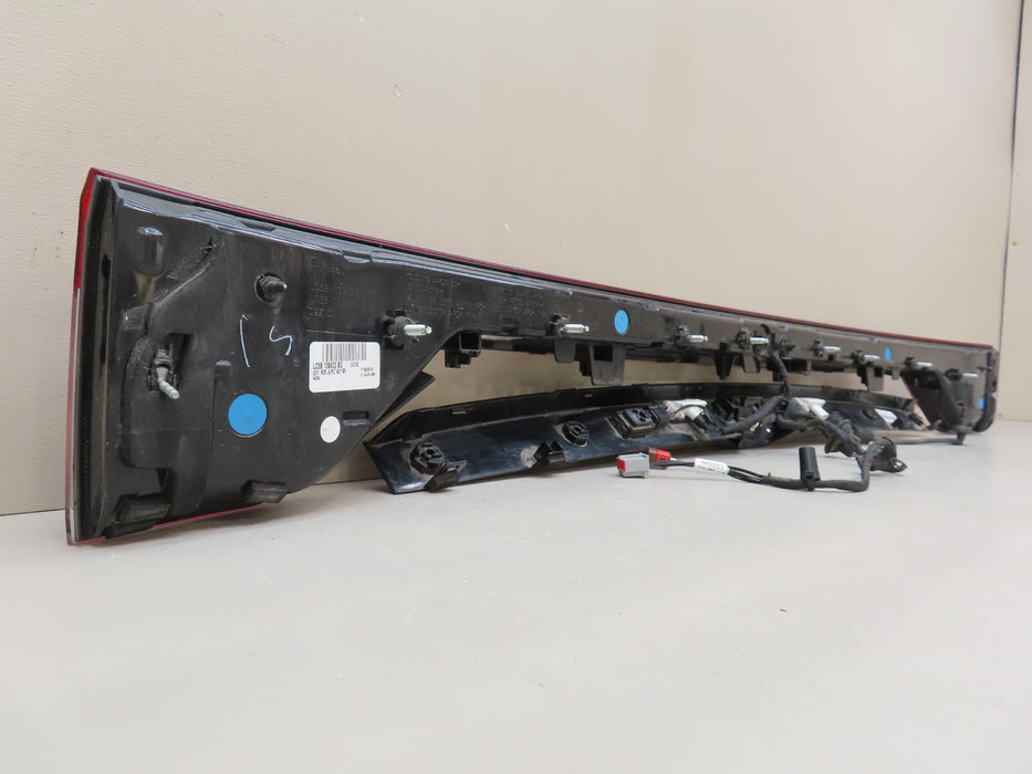 2020-2024 LINCOLN AVIATOR REAR CENTER TRUNK TAIL LIGHT LED W/CAMERA OEM
