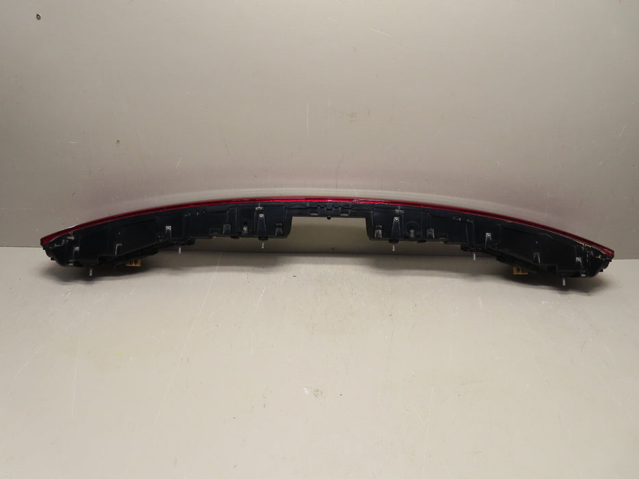 2019 - 2023 AUDI A8 L REAR TRUNK LID CENTER TAILLIGHT LIGHT LAMP OEM 4N0945095H